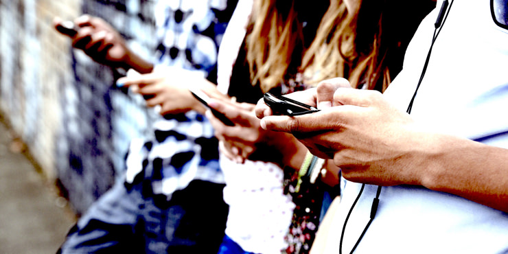 Your Teen and Social Media: How to handle anxiety related to technology exposure